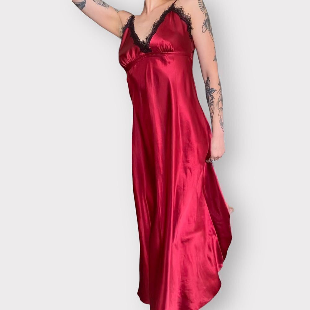 Vintage Romantic Red Satin & Black Lace Nightgown, 90’s Jones New York